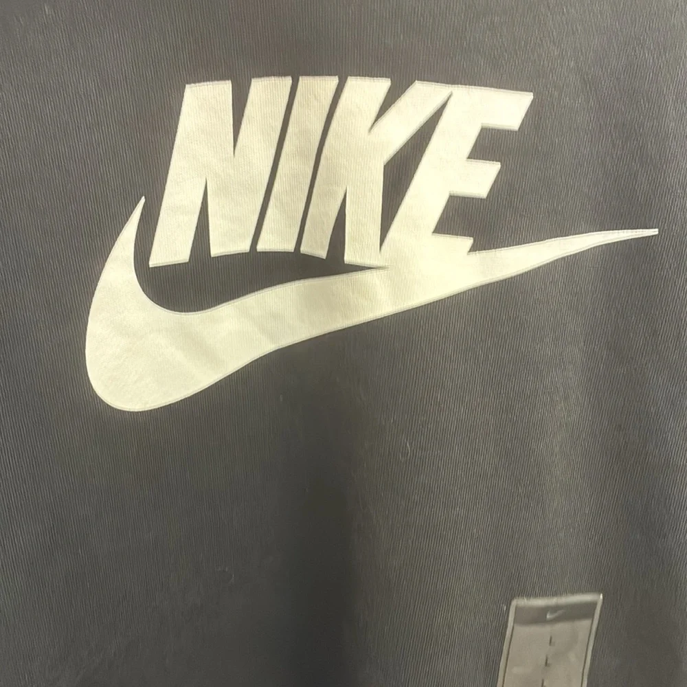 Nike Black hooded sweatshirt with white logo NWT - Picture 2 of 12